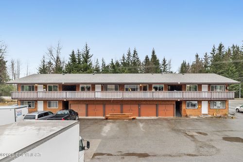 8764 Trinity Dr, Juneau, AK, 99801-7420 | Card Image