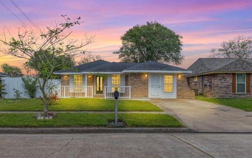 1035 Forestburg Dr, Houston, TX, 77038-2215 | Card Image