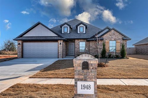 1948 W Crossbow Way, Mustang, OK, 73064-1257 | Card Image