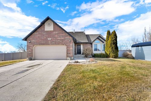 5585 S 6950 W, Hooper, UT, 84315-9816 | Card Image