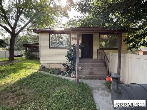 1295 Canyon Ave, Idaho Falls, ID, 83402-1582 | Card Image