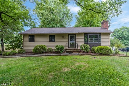 4 Windy Hill Rd, Annandale, NJ, 08801-3355 | Card Image
