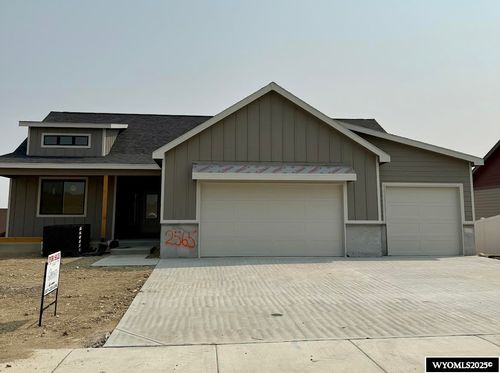 2565 Heathrow Ave, Casper, WY, 82609-3937 | Card Image