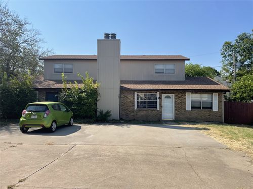 529 Norwood Cir E, Arlington, TX, 76013-7002 | Card Image