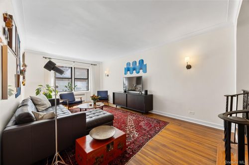apt-123-3535 75th St, Jackson Heights, NY, 11372-4417 | Card Image