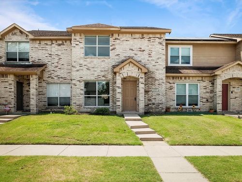 2305 Homewood Ln, Grand Prairie, TX, 75050-7669 | Card Image