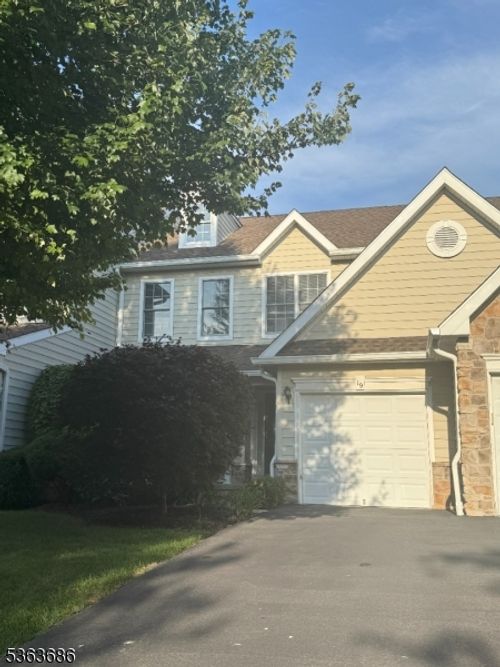 19 Patriot Hill Dr, Basking Ridge, NJ, 07920-4210 | Card Image