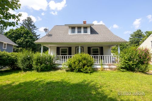 615 E Mill St, Hastings, MI, 49058-1538 | Card Image