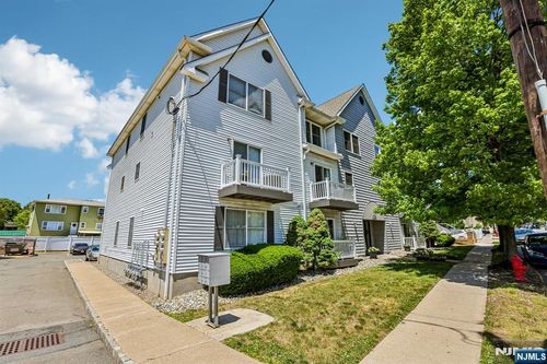 483 Forest St, Kearny, NJ, 07032-3651 | Card Image