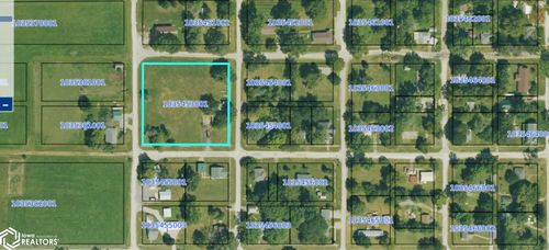 615 W Mill St, Davis City, IA, 50065-8702 | Card Image