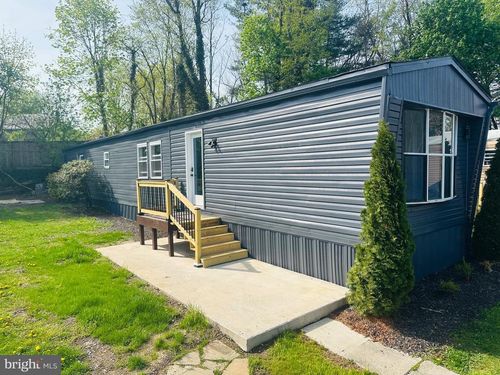 321 Lewis Rd, Annville, PA, 17003-9142 | Card Image