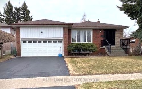 7 Briarbluff Ave, Scarborough, ON, M1E3H2 | Card Image