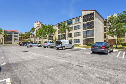 512-2304 S Cypress Bend Dr, Pompano Beach, FL, 33069-4498 | Card Image