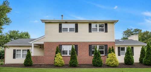 8348 Adbeth Ave, Woodridge, IL, 60517-4556 | Card Image