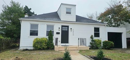 1946 Murray Ave, Atlantic City, NJ, 08401-1524 | Card Image