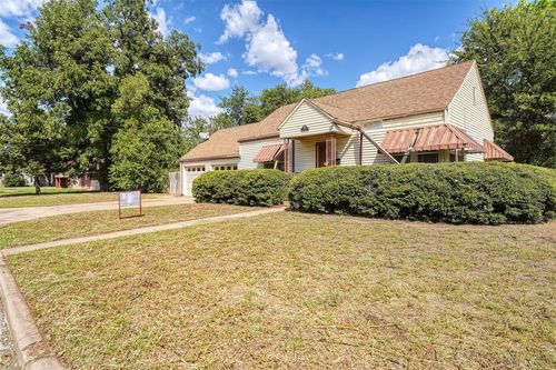 200 N Maryland Ave, Mangum, OK, 73554-4035 | Card Image