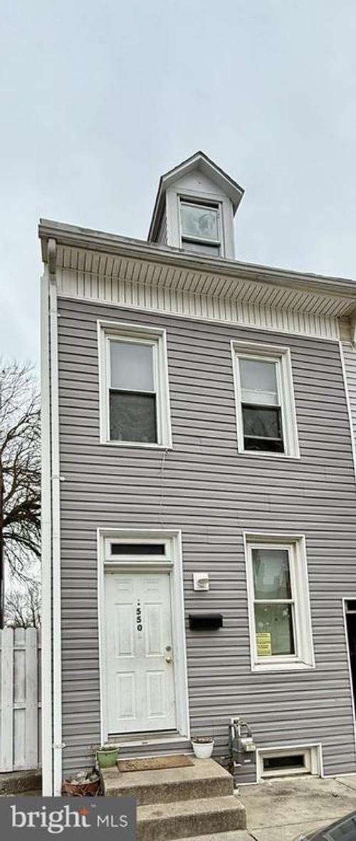 550 Salem Ave, YORK, PA, 17401-3864 | Card Image