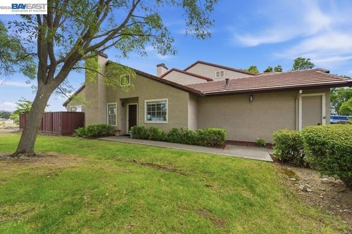 1379 Chateau Cmn, Livermore, CA, 94550-6819 | Card Image