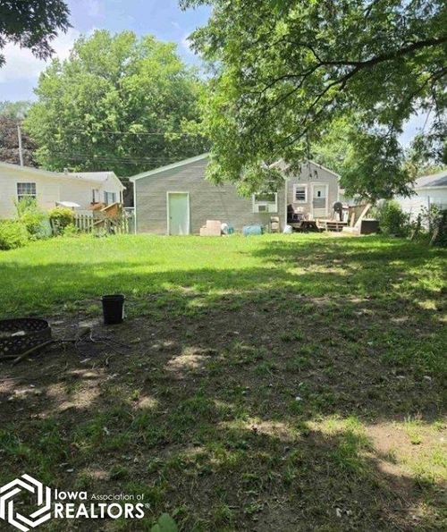 1100 N H St, Oskaloosa, IA, 52577-1634 | Card Image
