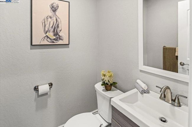 17860 Almond Rd, House other with 5 bedrooms, 4 bathrooms and 4 parking in Castro Valley CA | Image 20