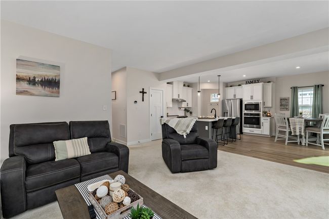 472 Sarjean Way, House other with 4 bedrooms, 3 bathrooms and 2 parking in Zelienople PA | Image 10