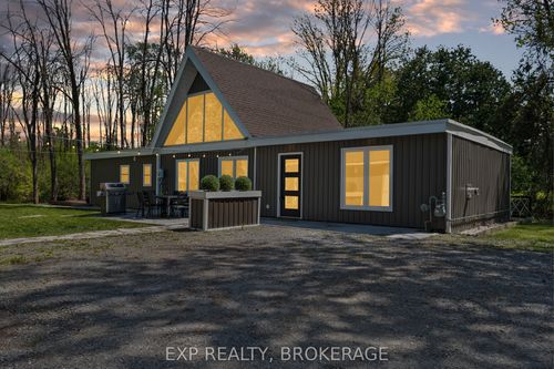 8546 County Rd, Napanee, ON, K7R3K8 | Card Image