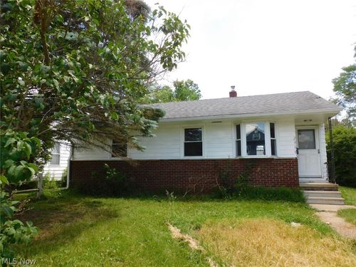 2908 Columbus Ave, Ashtabula, OH, 44004-5051 | Card Image