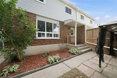 c-63 Metcalfe Cres, Brantford, ON, N3R2L7 | Card Image
