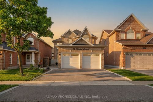 15 Tarquini Cres, Bolton, ON, L7E2V8 | Card Image