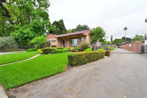 517 E Washington Blvd, Pasadena, CA, 91104 | Card Image