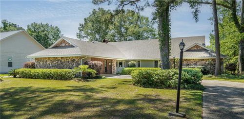 934 Winona Dr, Mandeville, LA, 70471-1520 | Card Image