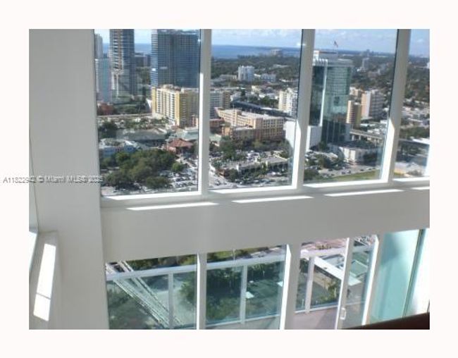 APT-1305 - 41 Se 5 Th St, Condo with 1 bedrooms, 2 bathrooms and null parking in Miami FL | Image 6