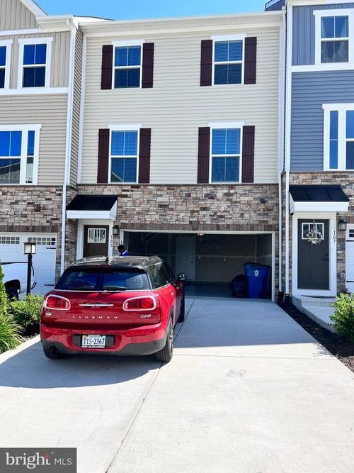 105 Bergamot Way, LAKE FREDERICK, VA, 22630-2290 | Card Image