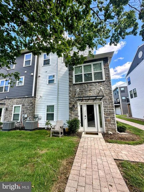 35-124 High Pointe Dr, HUMMELSTOWN, PA, 17036-8104 | Card Image