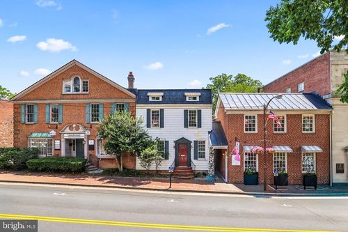 7 E Market St, Leesburg, VA, 20176-3002 | Card Image