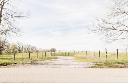 2978 Peacock, Paris, KY, 40361 | Card Image