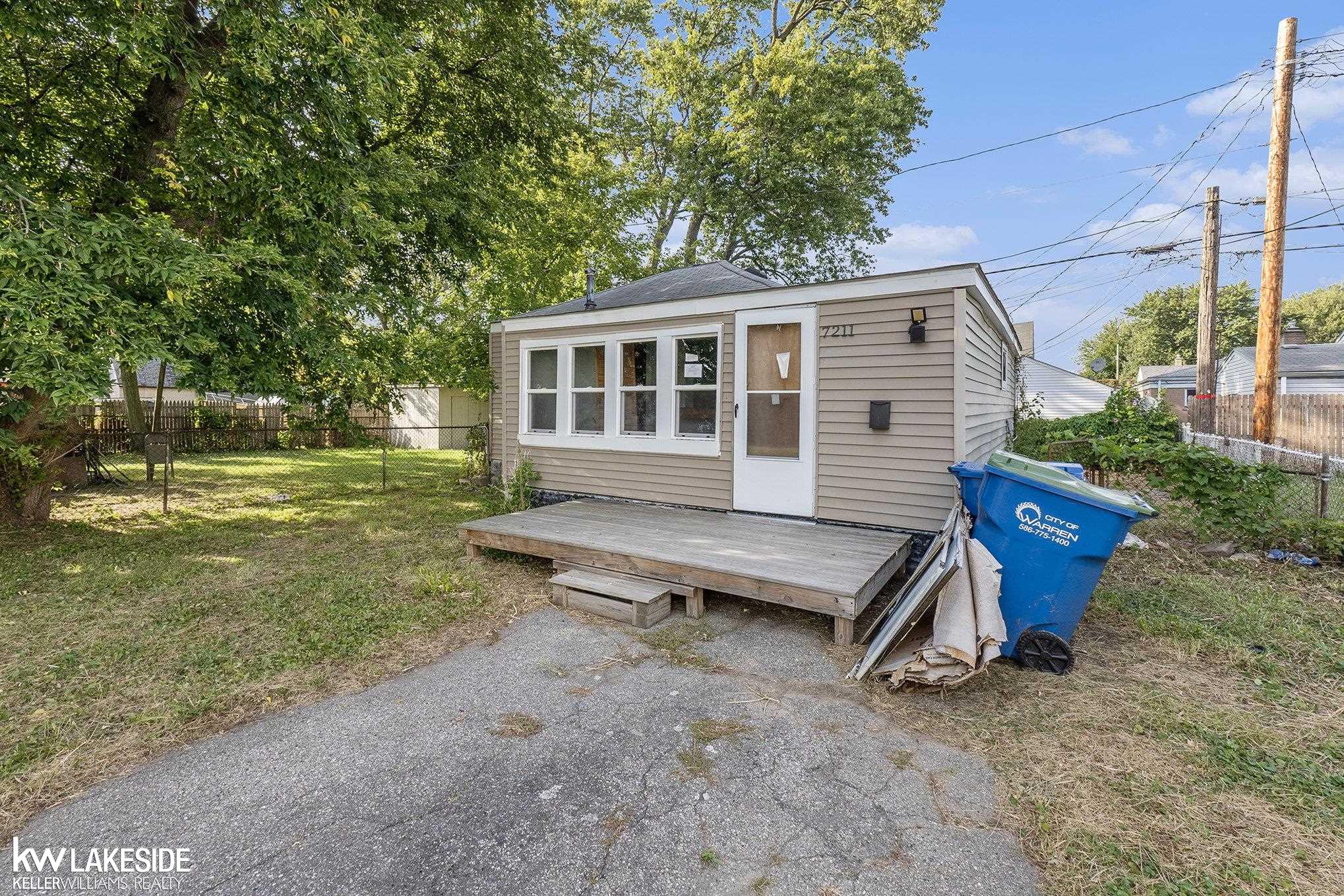Continental Ave, Warren, MI 48091