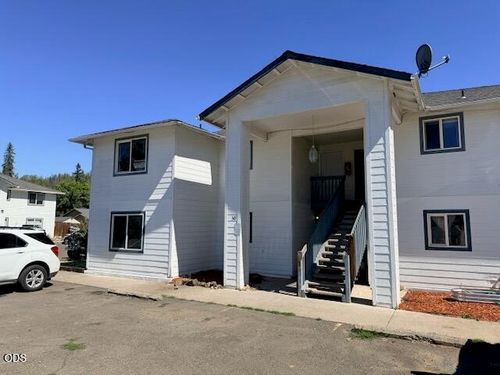 3-30 Dion Ct, Shady Cove, OR, 97539-3709 | Card Image