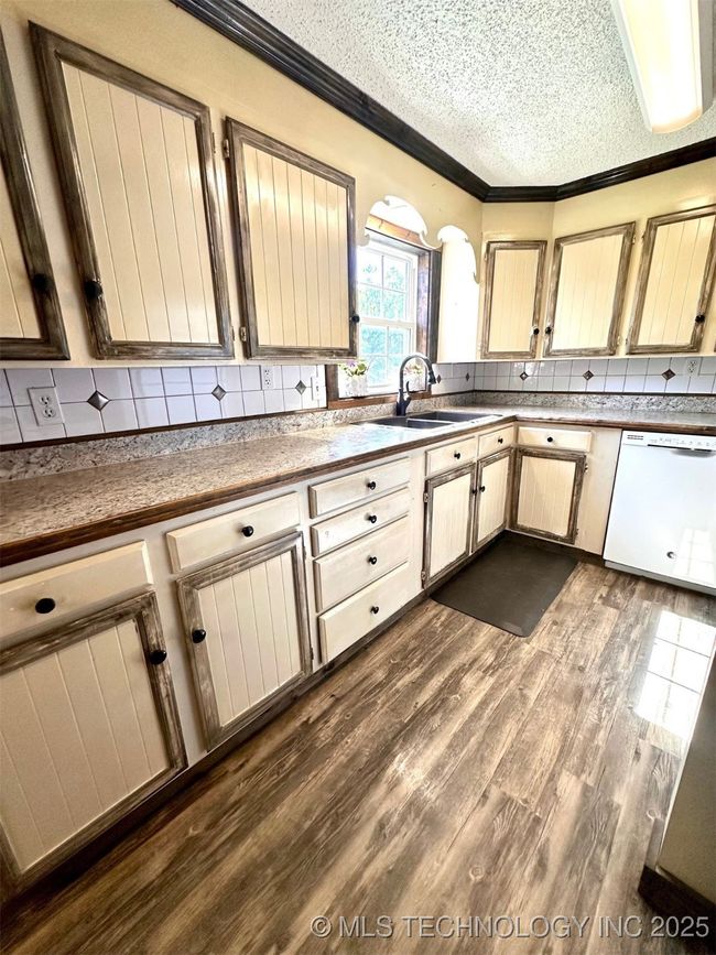 Kitchen | Image 7