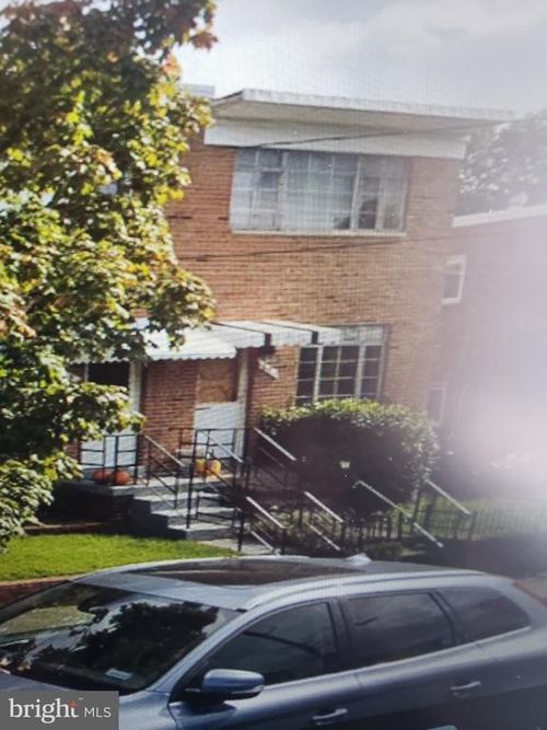 67 Tuckerman St Nw, WASHINGTON, DC, 20011-1417 | Card Image