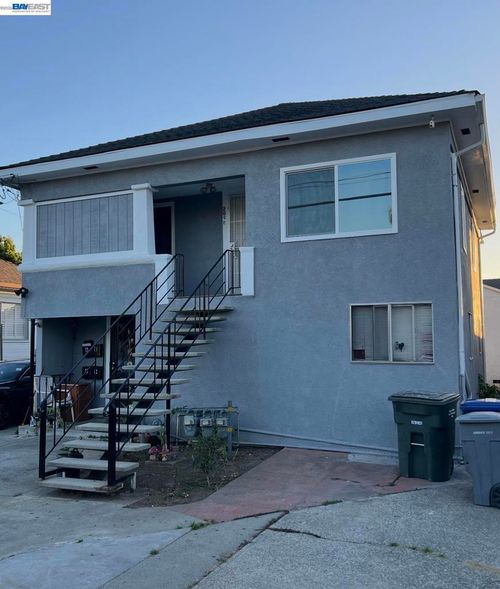209 Dabner St, San Leandro, CA, 94577-1453 | Card Image