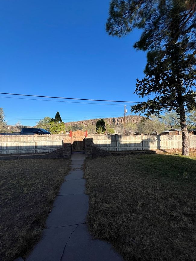 300 N State St, House other with 3 bedrooms, 2 bathrooms and 2 parking in Fort Davis TX | Image 38