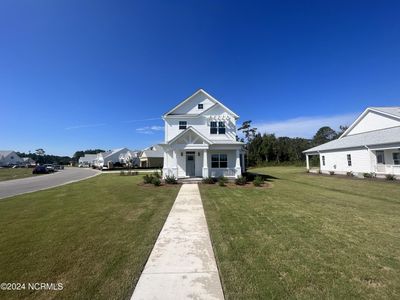 Front Yard | Image 2