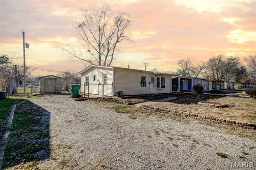 1124 Saint Michael Dr, Cahokia, IL, 62206-2214 | Card Image