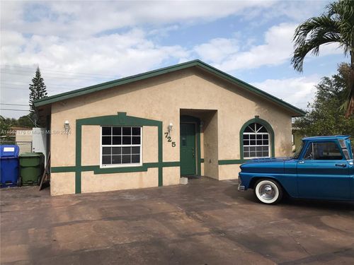 725 Nw 19th Ter, Fort Lauderdale, FL, 33311-7835 | Card Image