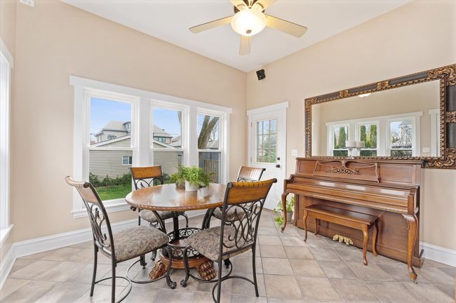 221 N Illinois St, House other with 4 bedrooms, 4 bathrooms and 2 parking in Elmhurst IL | Image 15