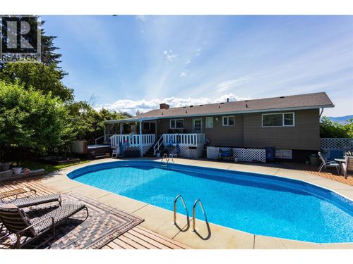 1290 Mountain Ave, Kelowna, BC, V1Y7H2 | Card Image