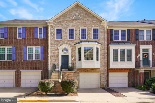 2243 Journet Dr, Dunn Loring, VA, 22027-1165 | Card Image