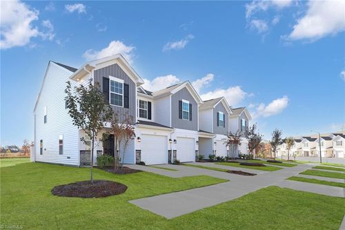 208 Plumtree Ct, King, NC, 27021-7874 | Card Image