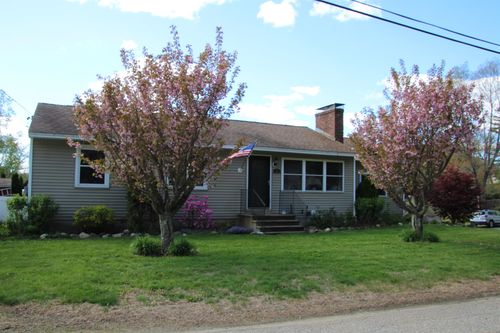 6 Ray Dr, Hooksett, NH, 03106-1632 | Card Image